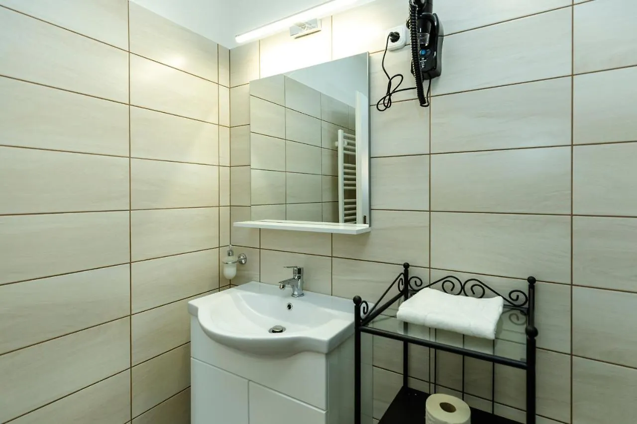 Bed & Breakfast Servita Udvarhaz Eger Hungary