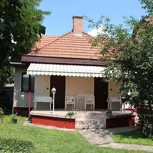 fecskefeszek-nyaralohaz.hotels-hajduszoboszlo-hungary.com/