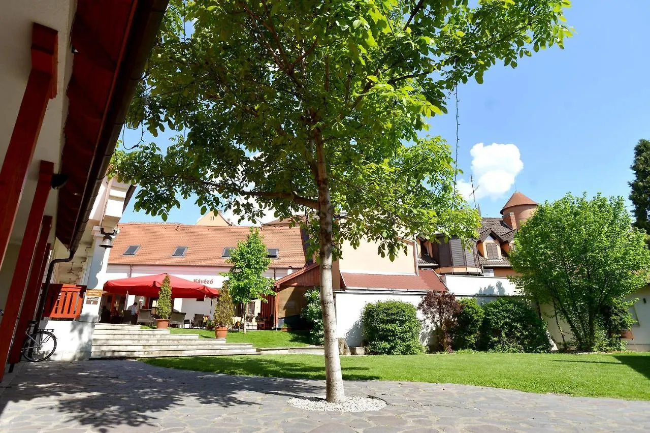 Servita Udvarhaz Eger Hungary