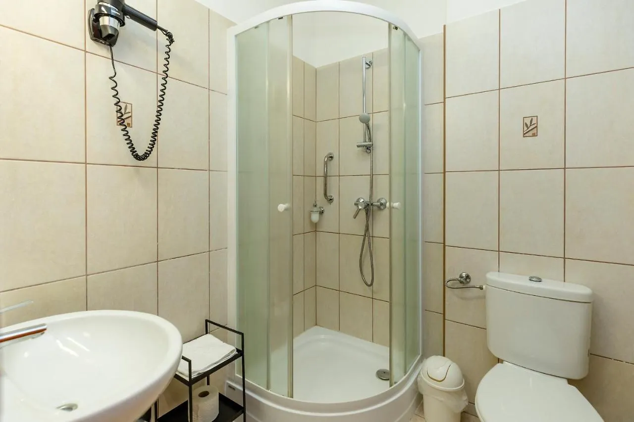 Servita Udvarhaz Eger Bed & Breakfast