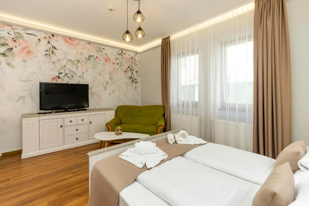 Servita Udvarhaz Eger 0*,  Hungary