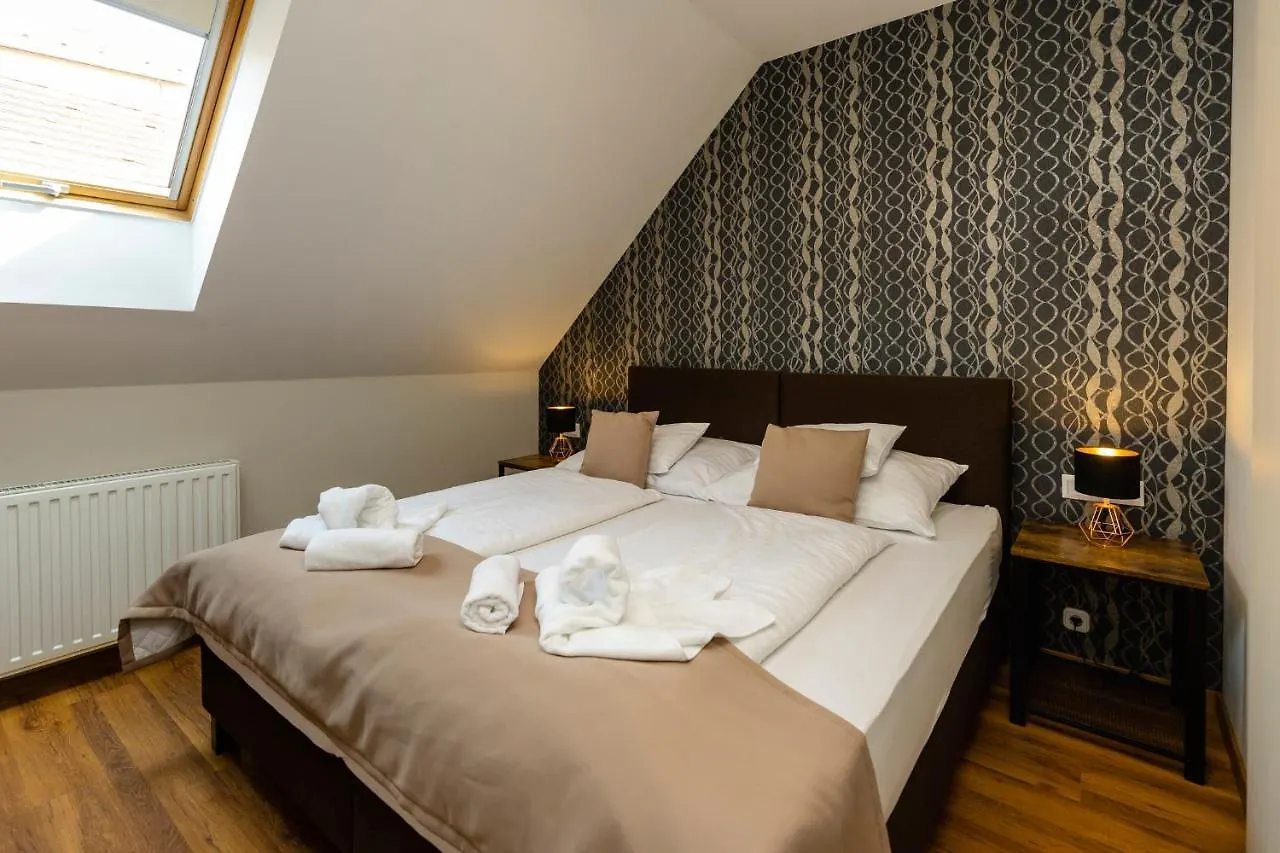Bed & Breakfast Servita Udvarhaz Eger